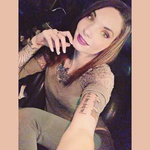 Meet your Posher, Elizabeth